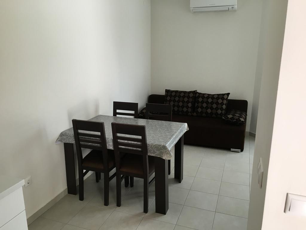 Apartments Meridiana 1 Оребич Экстерьер фото