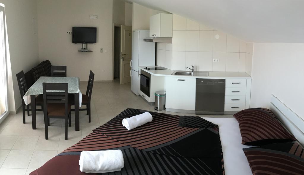 Apartments Meridiana 1 Оребич Экстерьер фото
