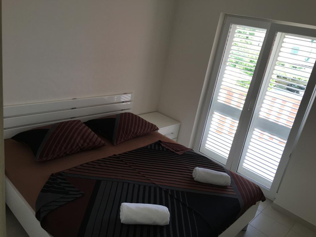 Apartments Meridiana 1 Оребич Экстерьер фото