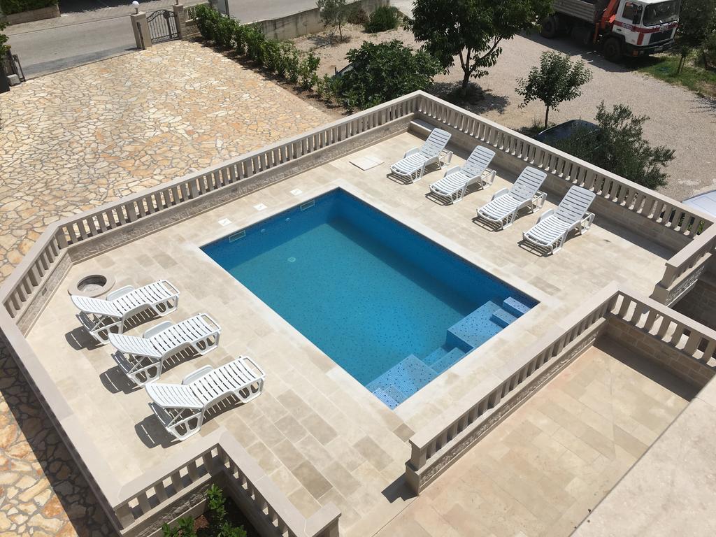 Apartments Meridiana 1 Оребич Экстерьер фото