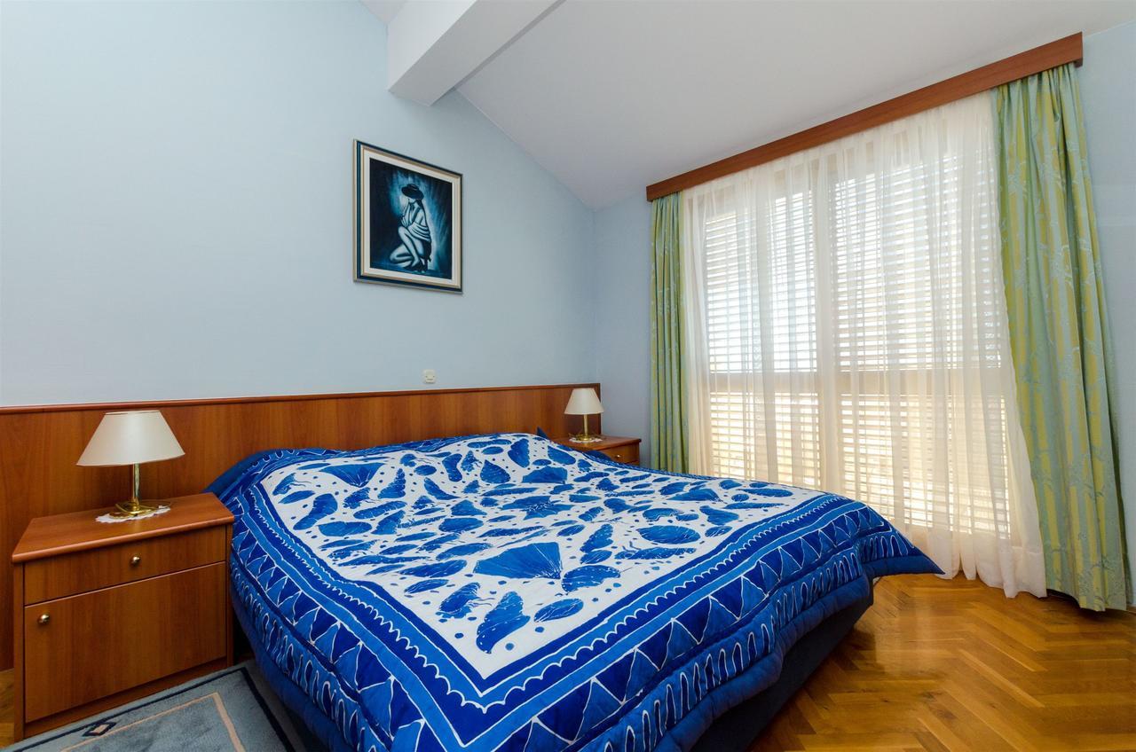 Apartments Meridiana 1 Оребич Экстерьер фото