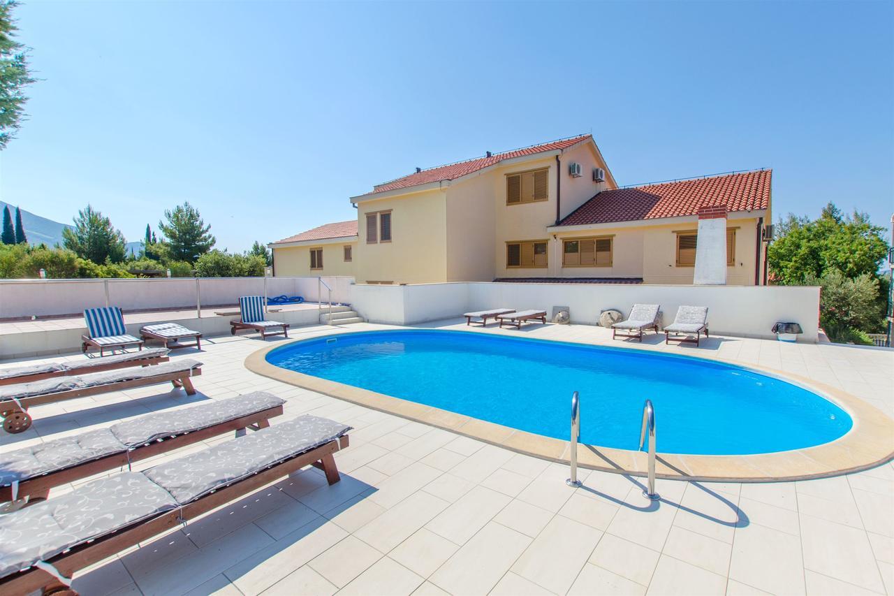 Apartments Meridiana 1 Оребич Экстерьер фото